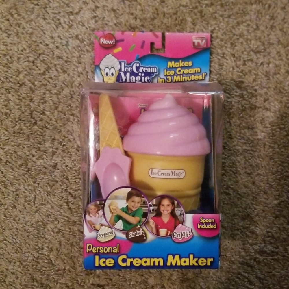 Personal ice cream maker